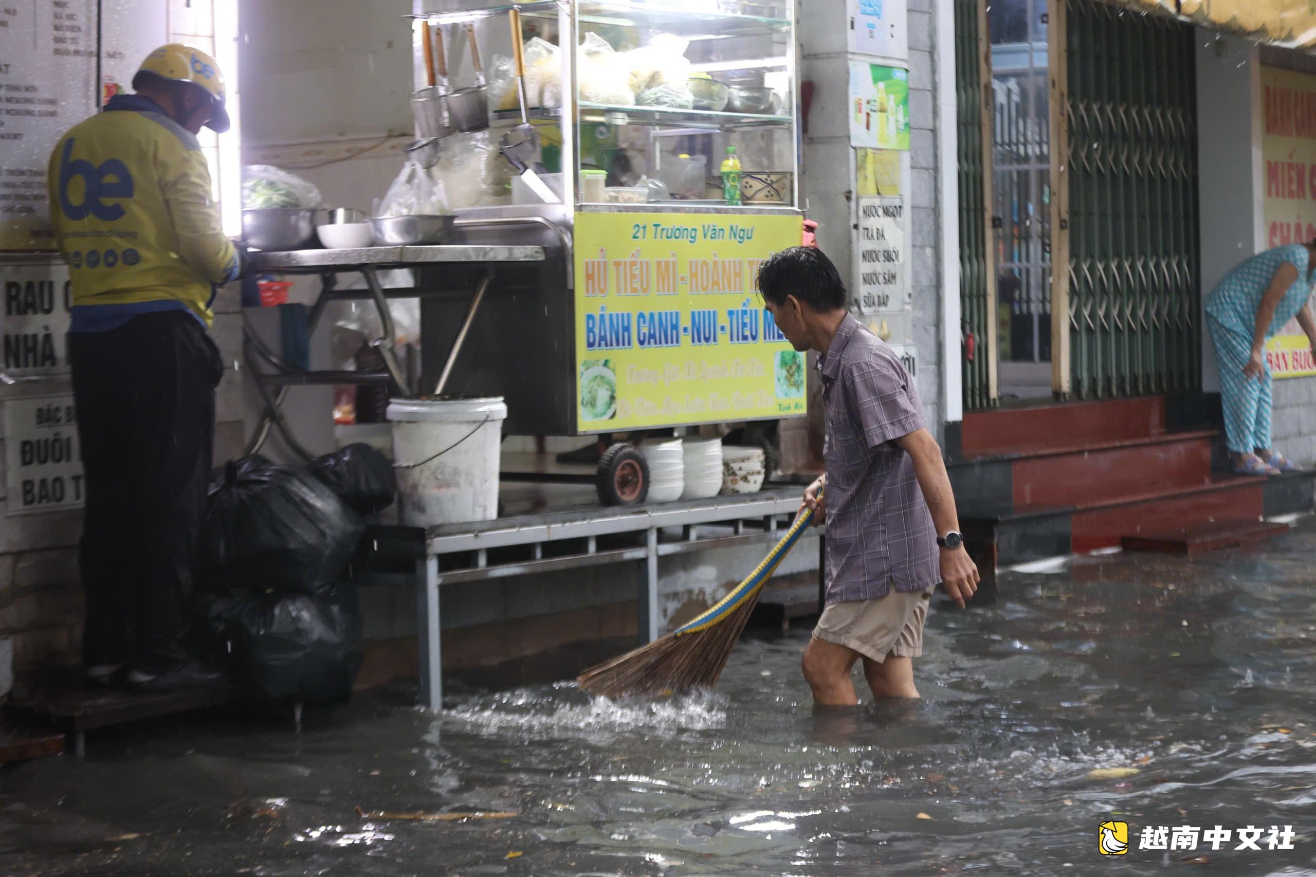 初雨致守德市場積水,胡志明市將徹底解決