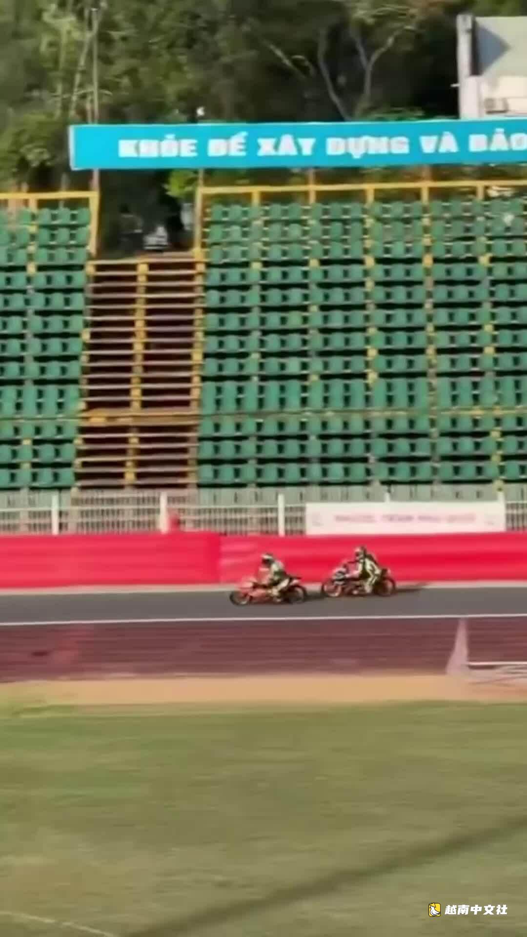 一名摩托車賽車手在芹苴比賽時死亡