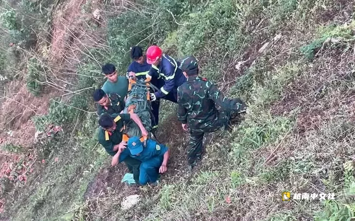 貨車在維奧拉克坡側翻,2人死亡