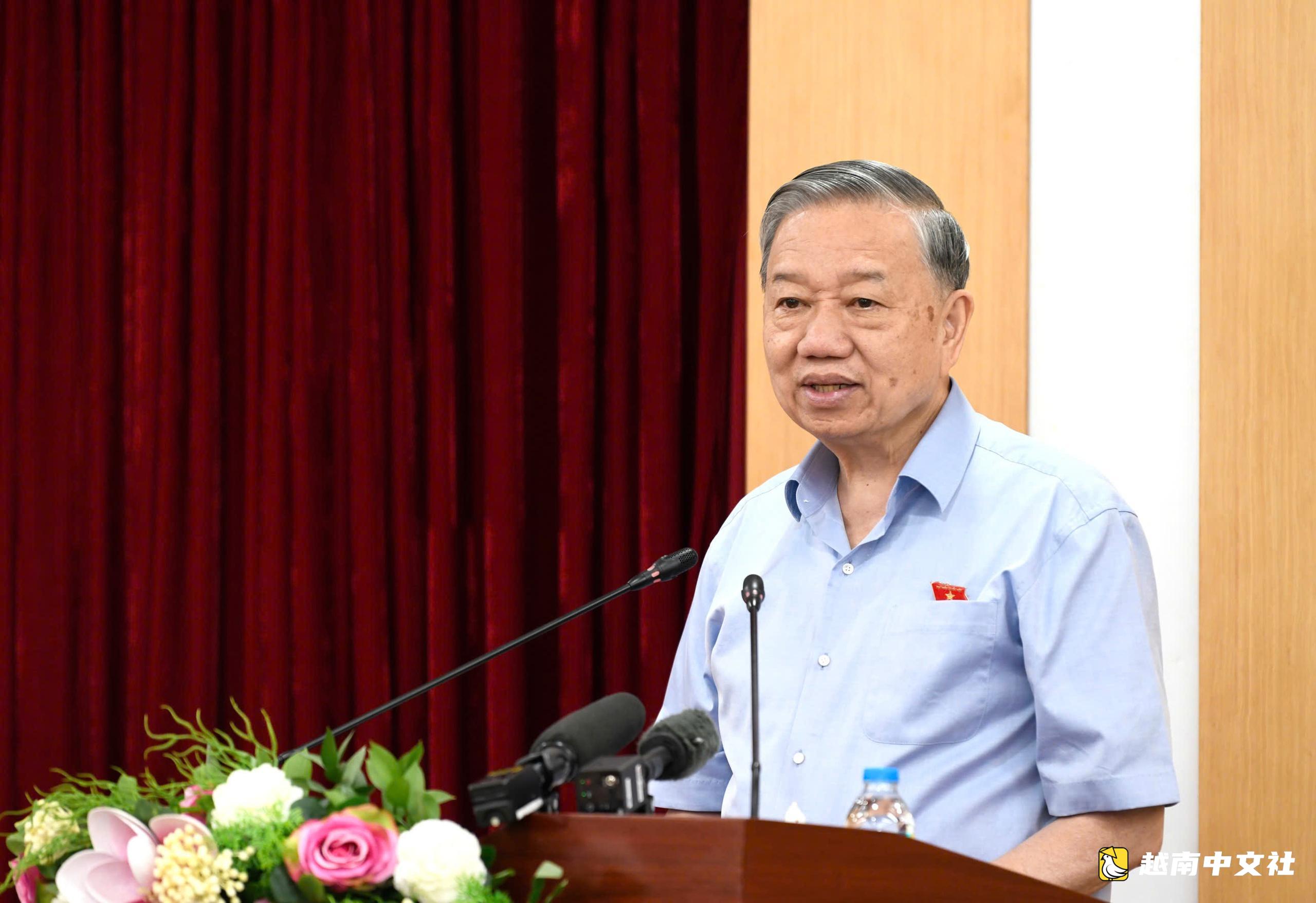 越共中央總書記、國家主席蘇林在第十五屆國會第一次會議後與河內選民接觸