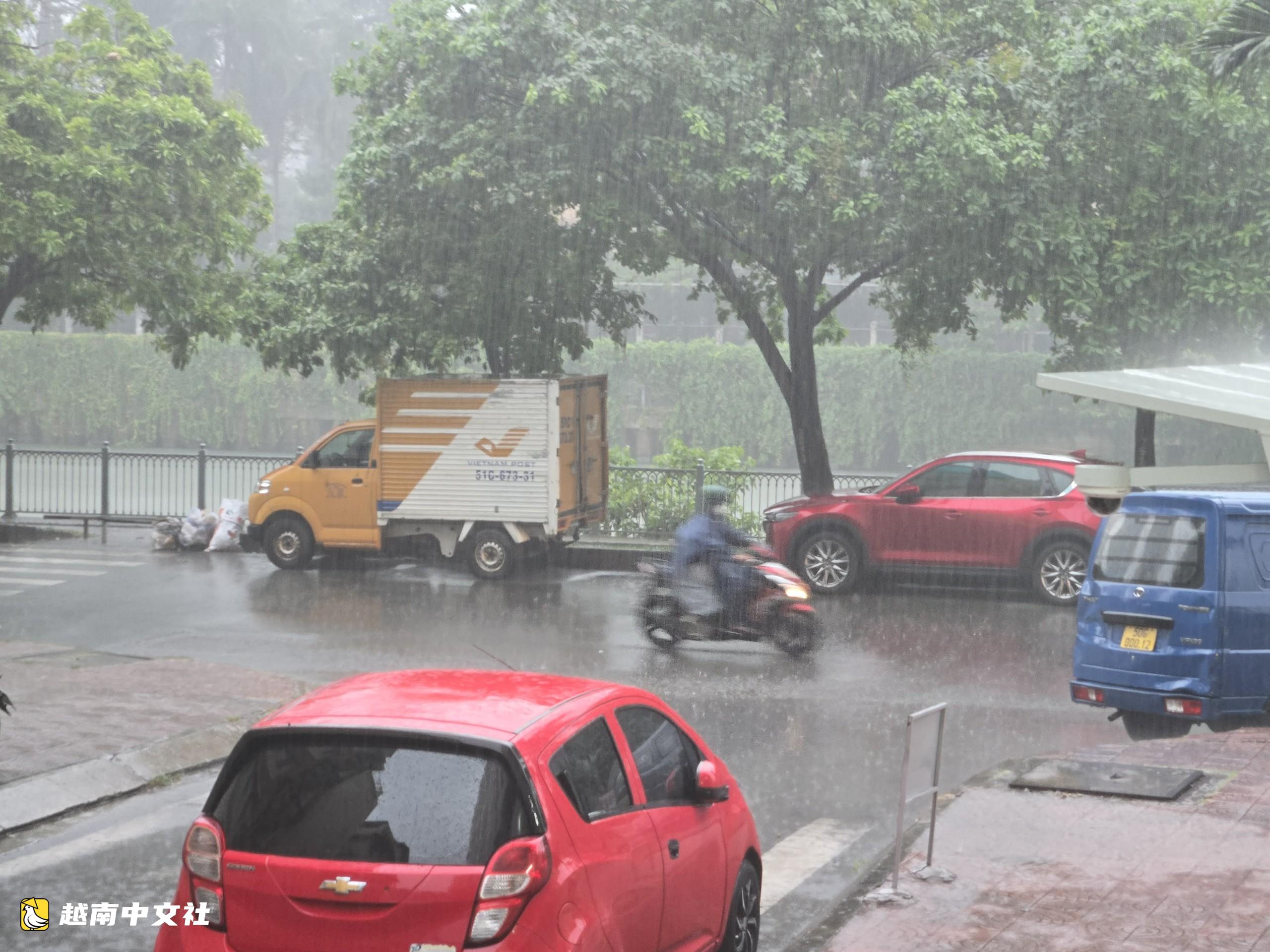 胡志明市將出現特大雷陣雨,降雨量可能達80毫米