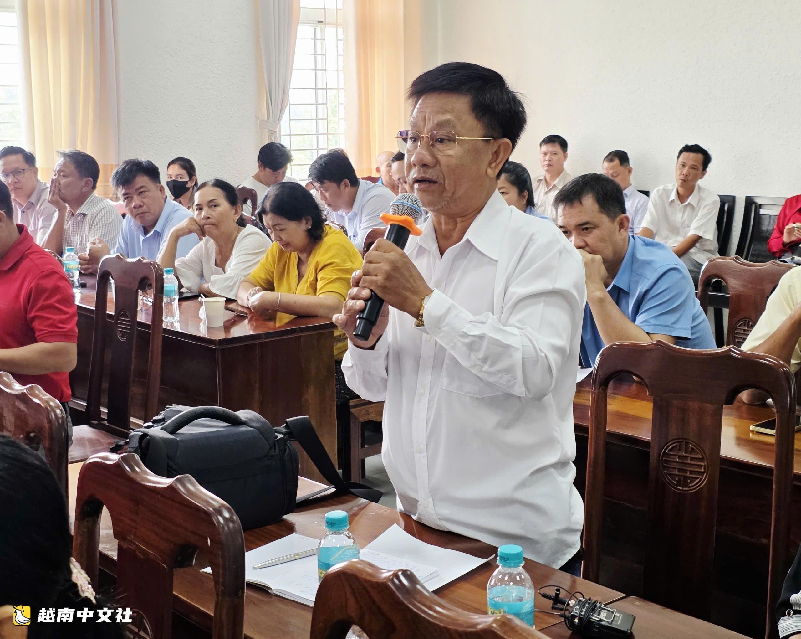 越南胡志明市國會代表直接結合線上方式與選民接觸