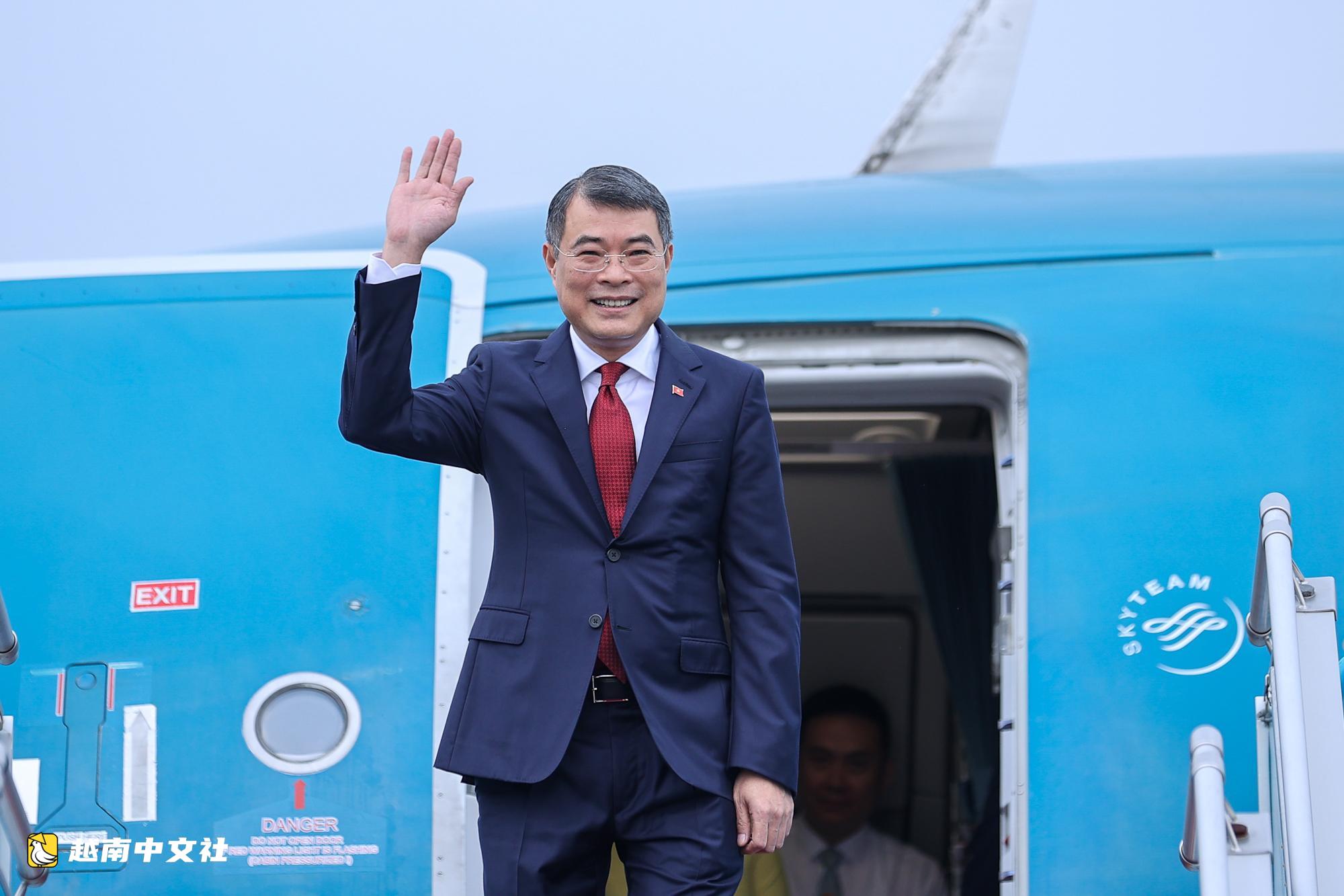 越南總理黎明興啟程出席在菲律賓舉行的東盟峰會