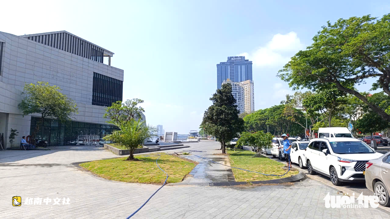越南峴港韓江邊新貌:百億遊艇碼頭區域煥然一新