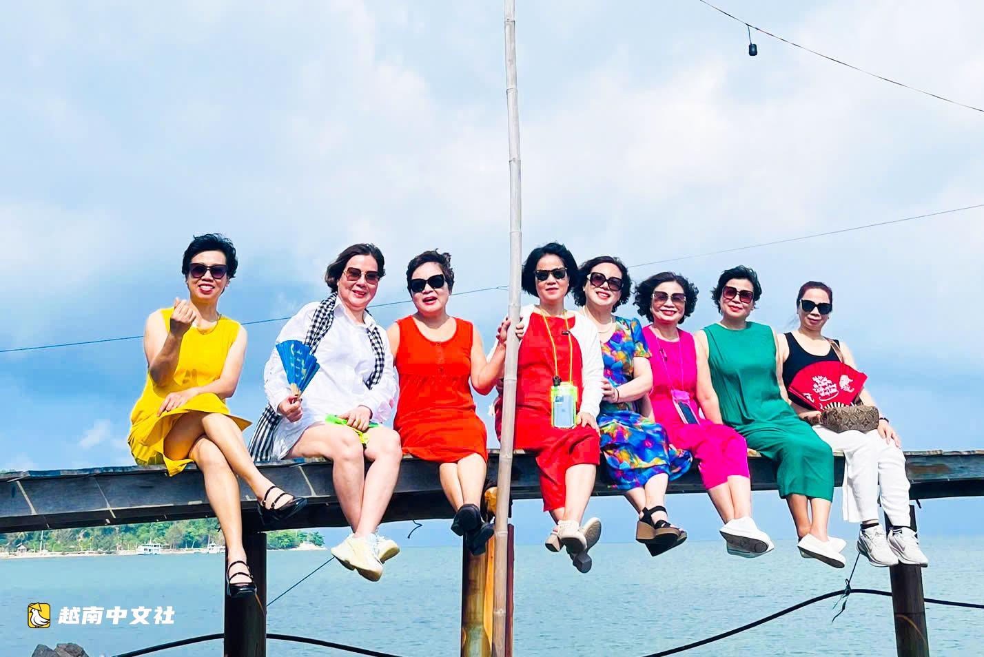 越南海盜島上的特別祭祀節:免費吃喝,免費停車