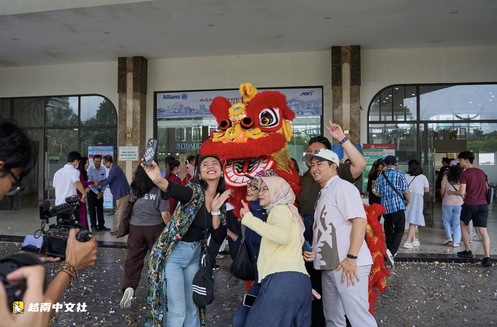 越南喜迎近千名印度尼西亞MICE團,遊客迷戀榴蓮