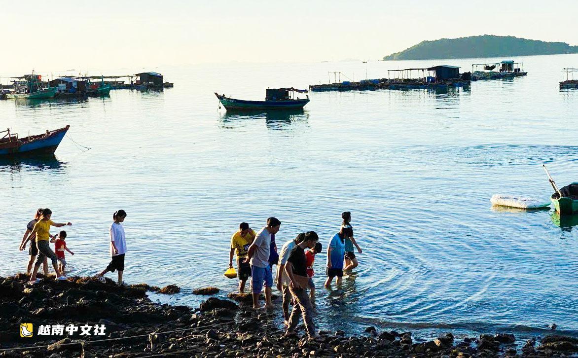 越南海盜島上的特別祭祀節:免費吃喝,免費停車