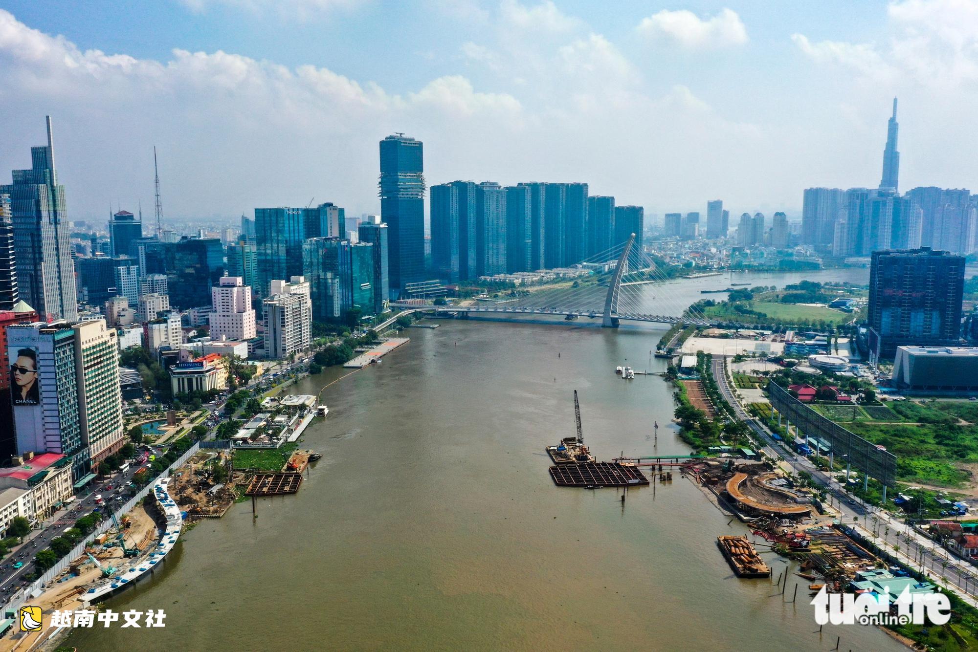 越南西貢河千億步行橋施工現場全景:力爭9月2日完工
