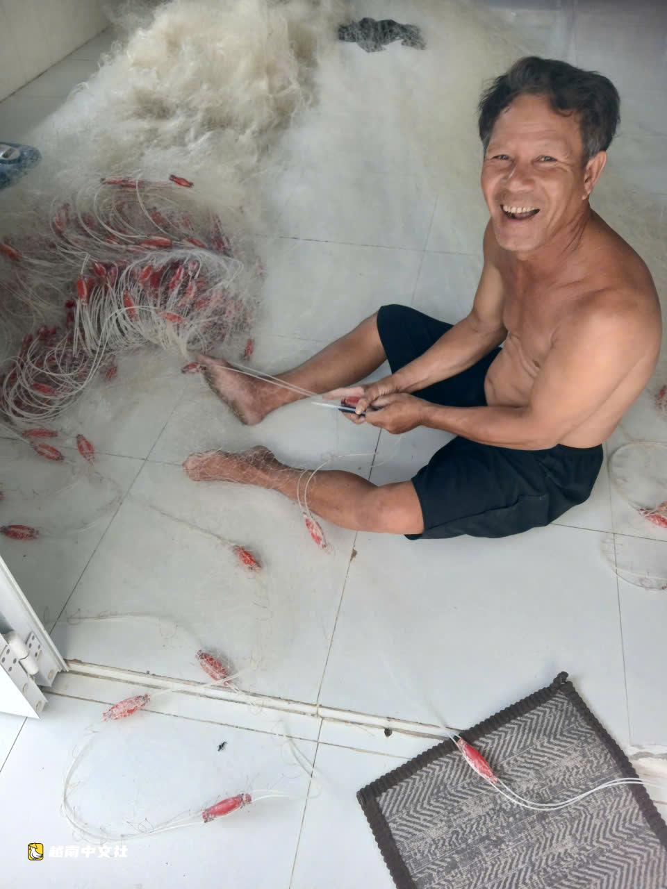 越南聯港漁港充滿活力的一天