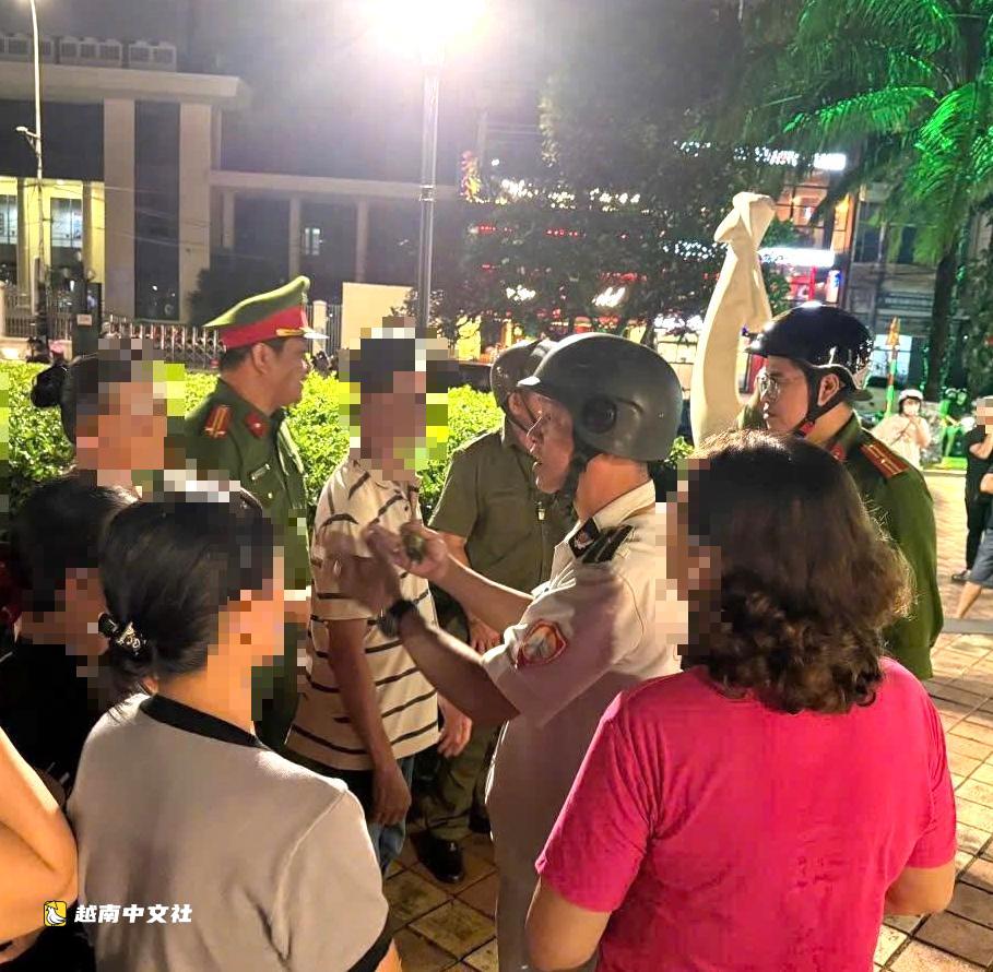 越南峴港處理韓江邊卡拉OK噪音擾民,暫扣3個“拉桿音箱”