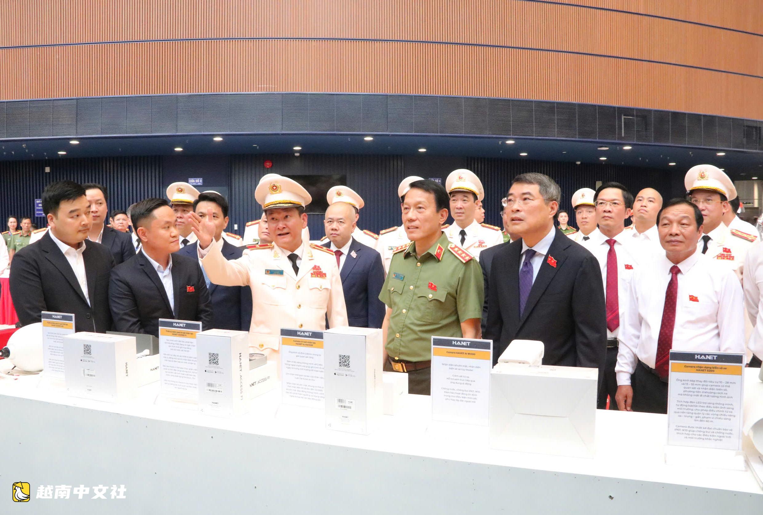 越南總理:海防公安率先營造安全、穩定、透明的環境