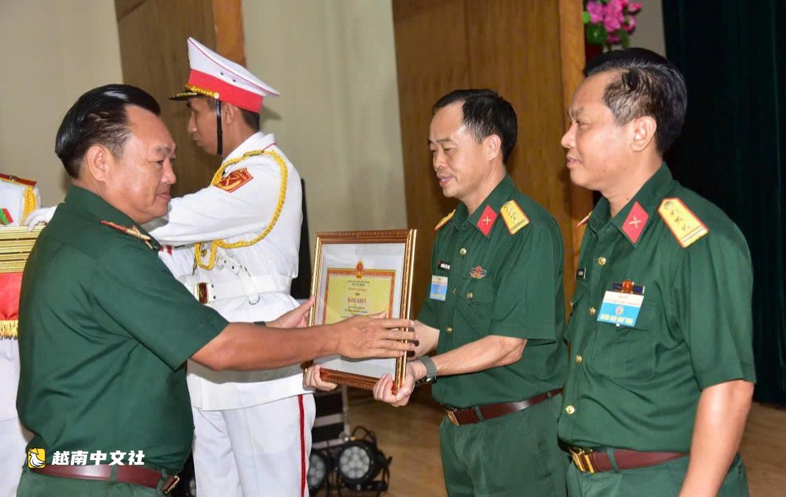 越南第七軍區舉辦優秀報告員競賽，緊貼黨和軍隊決議