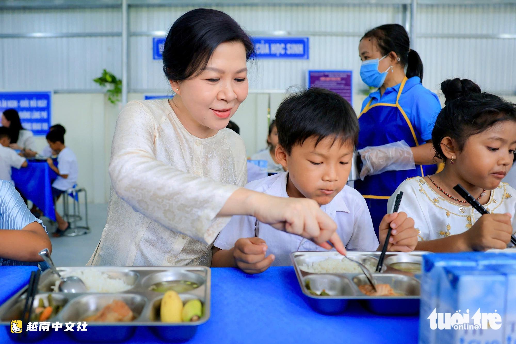 越南‘學校營養餐’助力貧困地區學子求學之路