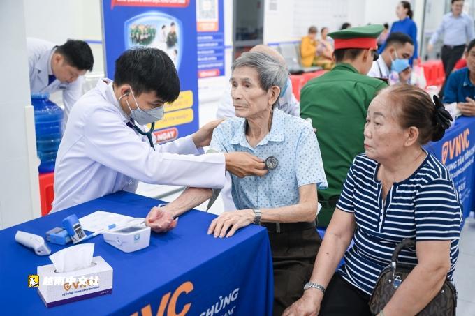 越南昆島民眾獲免費流感疫苗接種三年