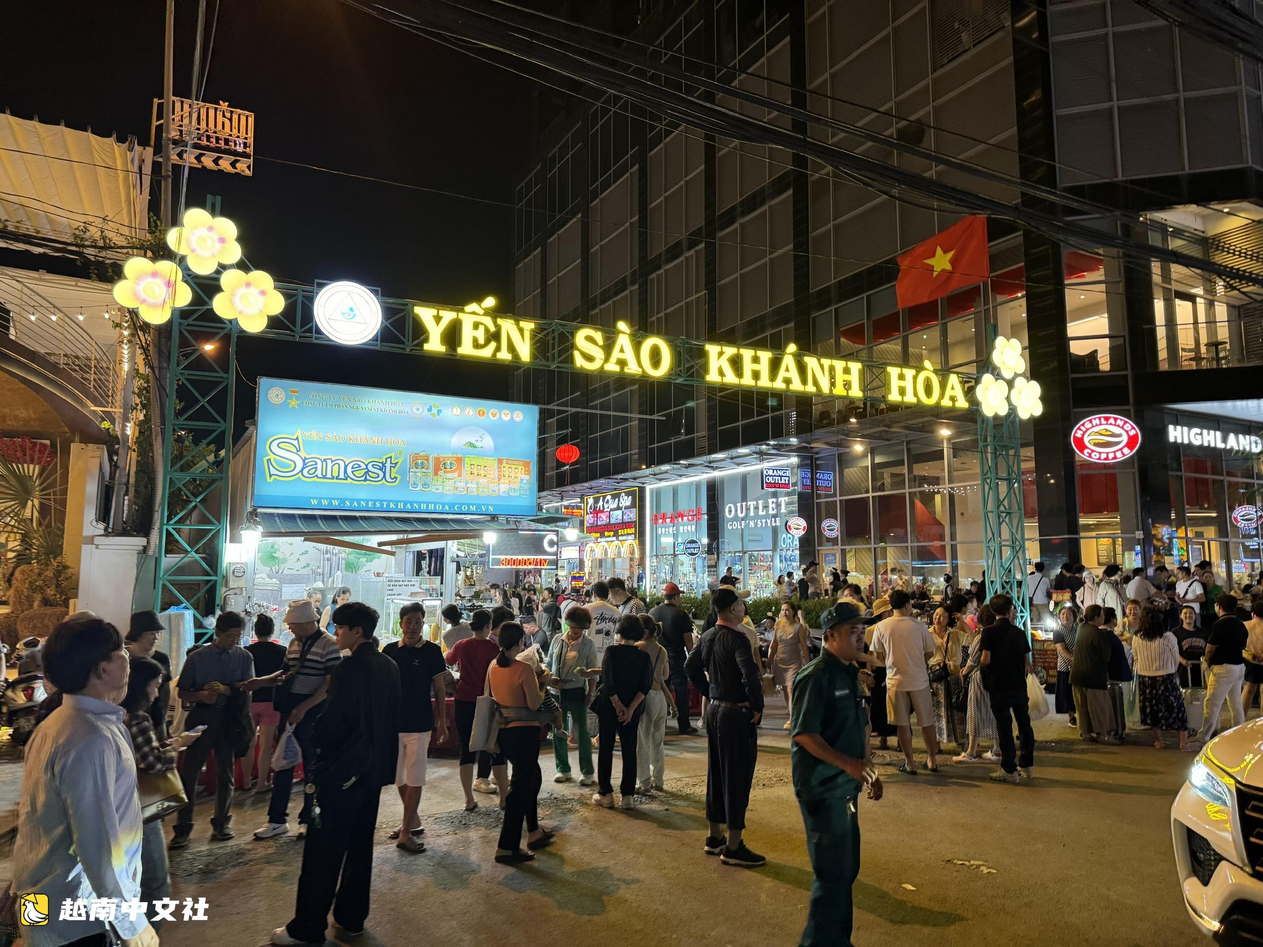 越南旅游业面临多语种导游短缺困境