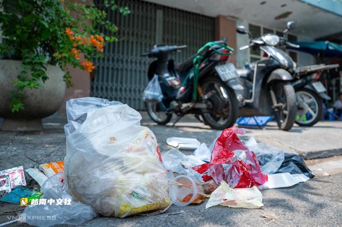 越南峴港將把亂扔垃圾者姓名通過廣播曝光