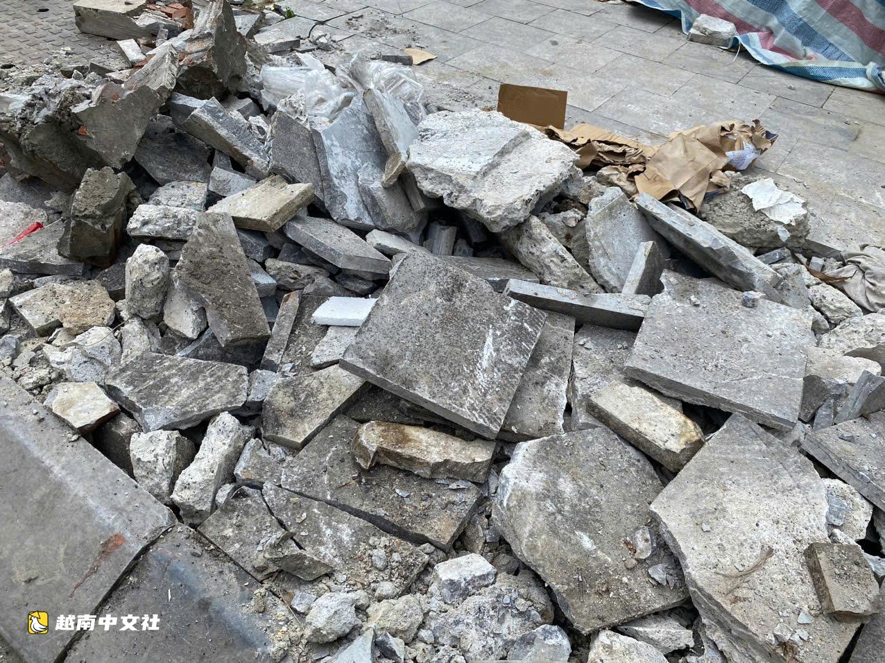 越南二征夫人坊向河內市委報告“百年億越道路鋪設石質人行道被鑿毀”事件