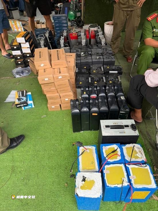 越南胡志明市警方扣押超過210輛非法改裝電池的電動車