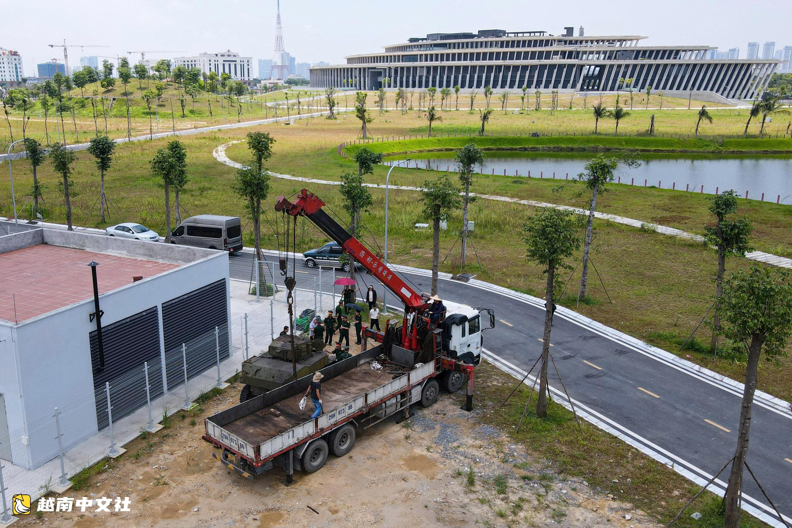 越南接收一輛70多年前被遺棄的法軍坦克,入駐軍事歷史博物館