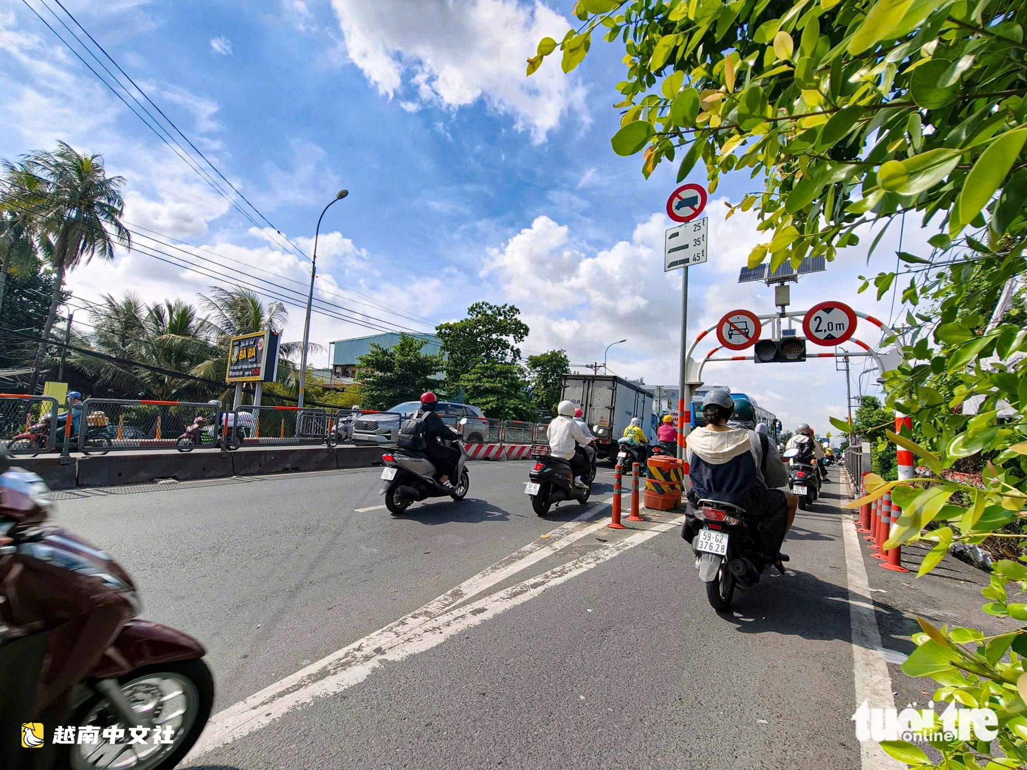 越南13號國道:分車道、安裝移動護欄,交通事故減少超40%