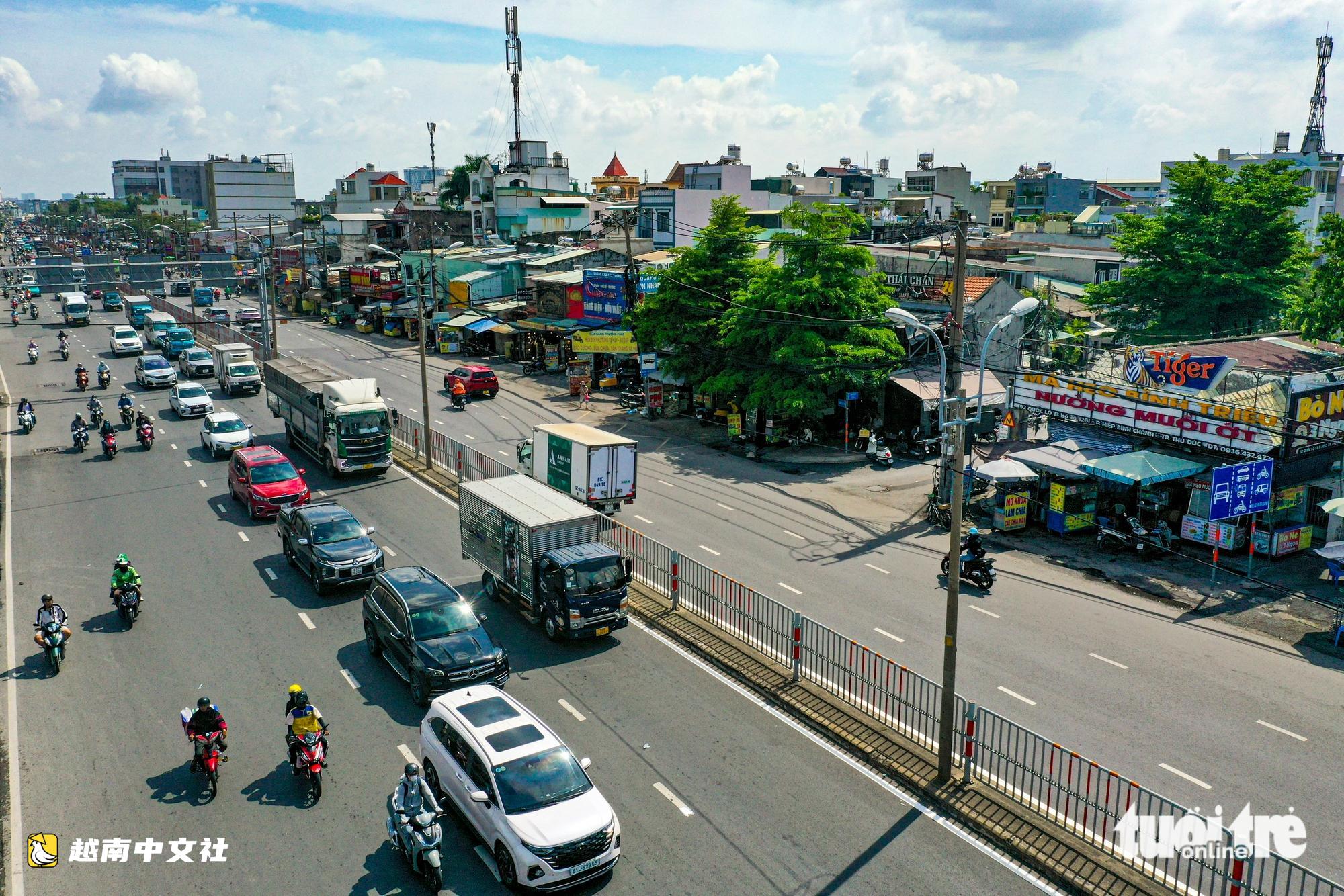越南13號國道:分車道、安裝移動護欄,交通事故減少超40%