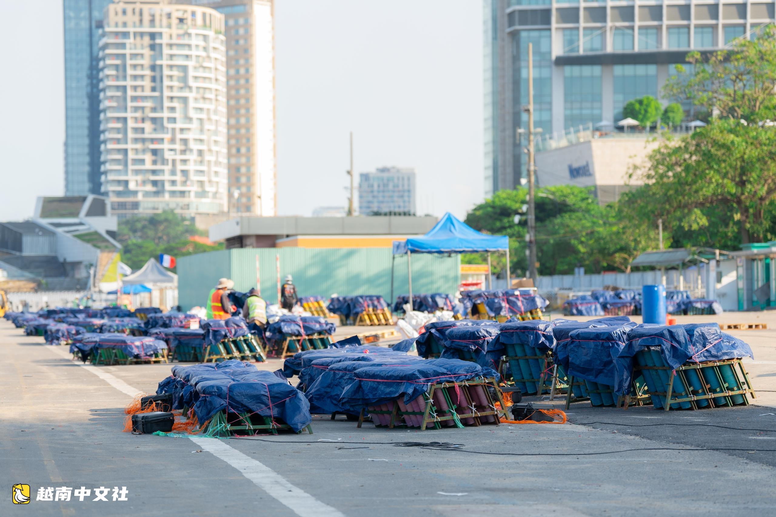 越南隊與法國隊為“遺產”之夜煙花表演做何準備?