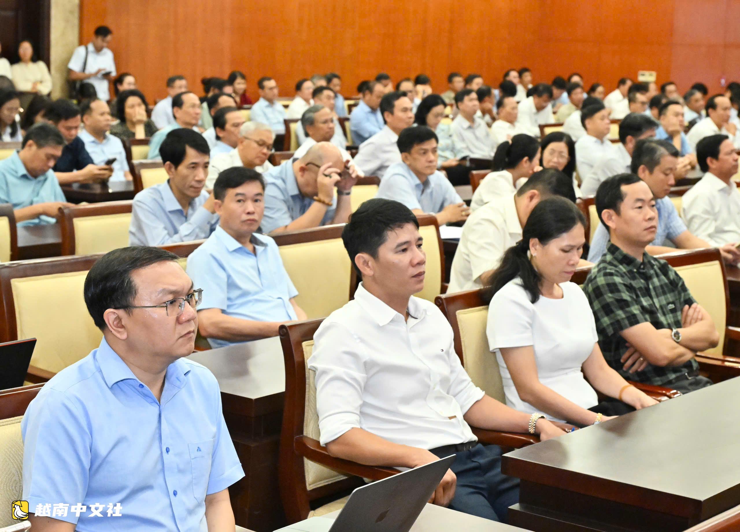 越南胡志明市市委書記陳流光:本市將建立人才招聘機制