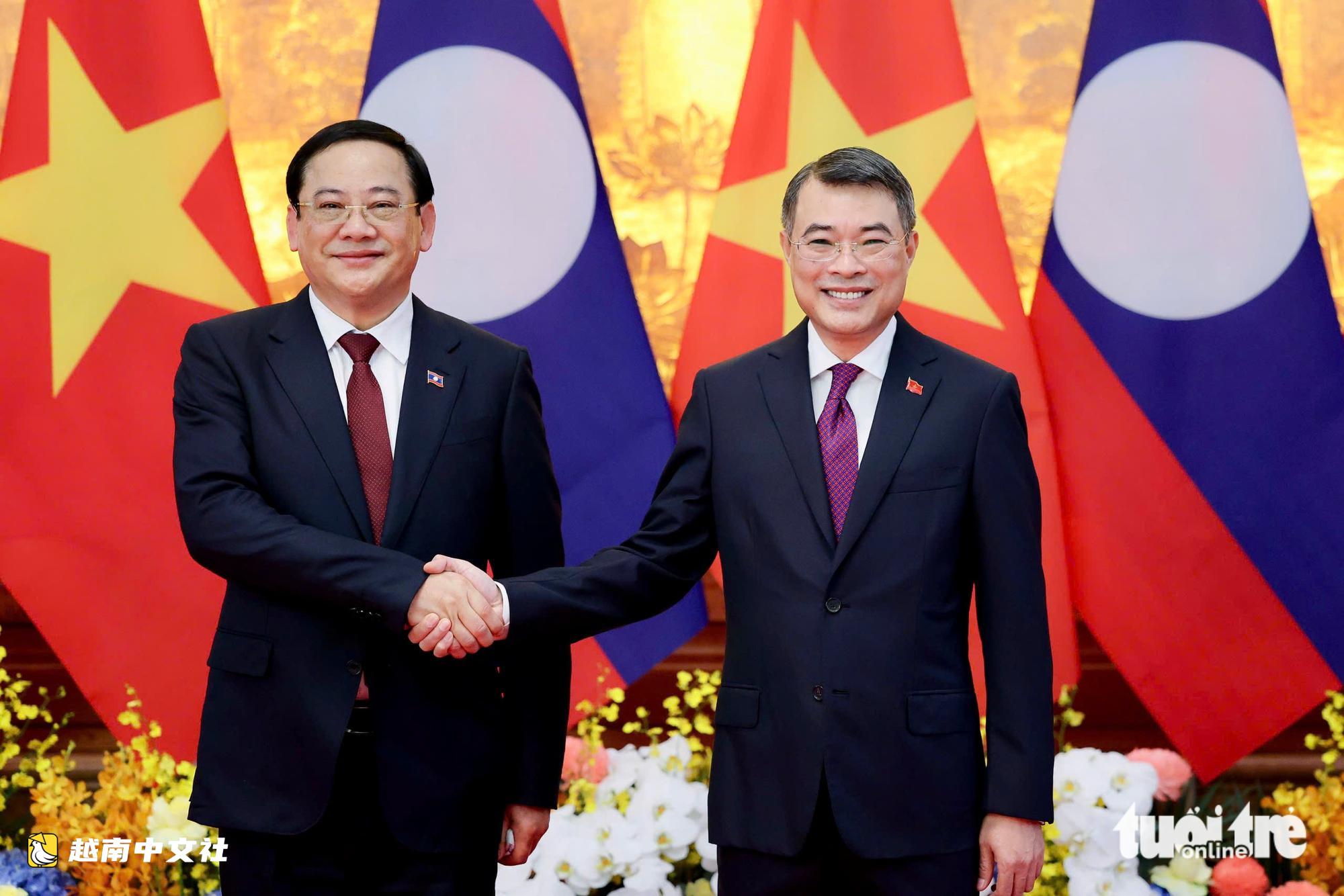 越南總理黎明興主持儀式歡迎老撾總理宋賽·西潘敦