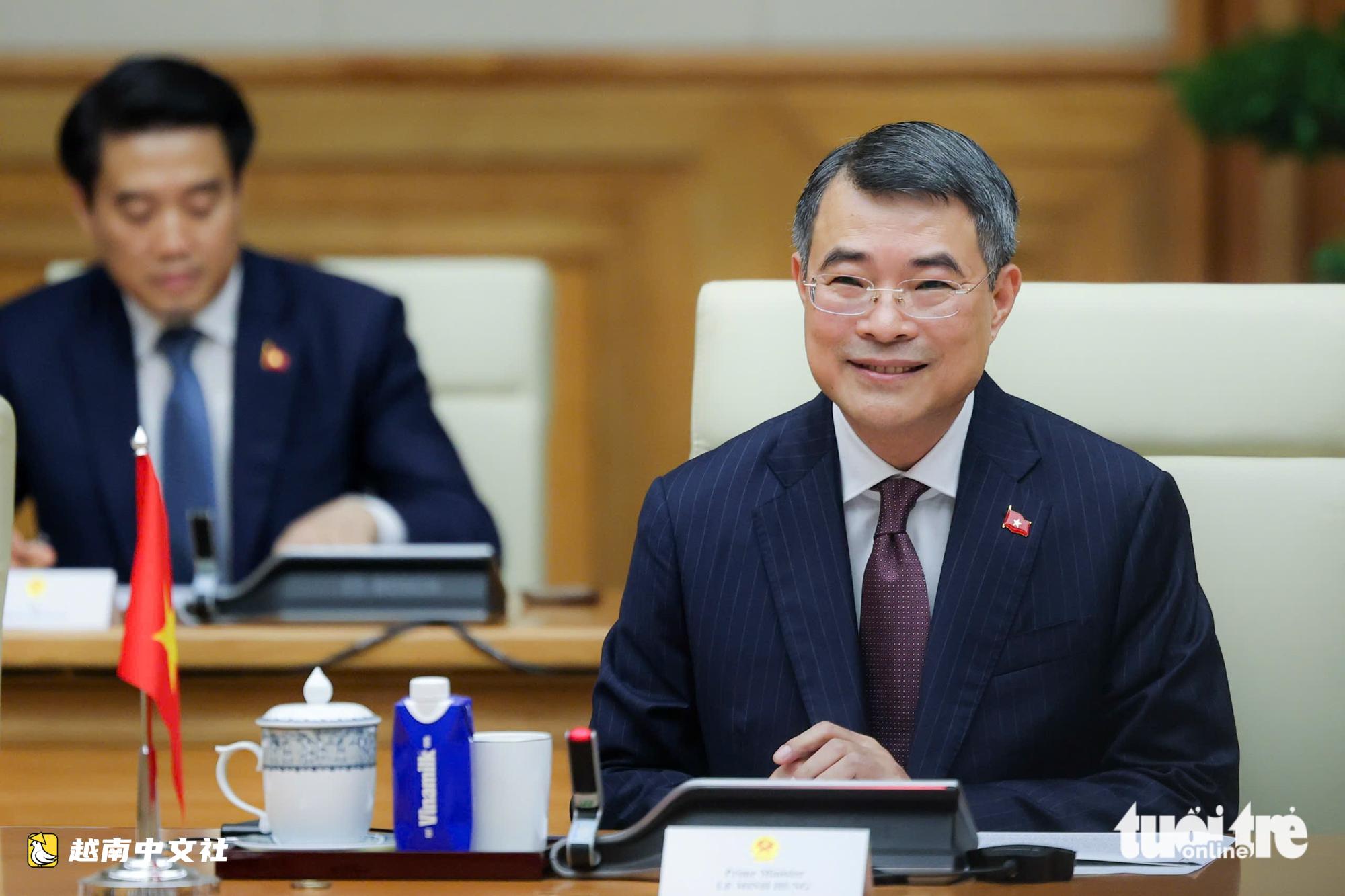 越南舉行儀式歡迎泰國總理阿努廷·查恩維拉庫爾首次訪越