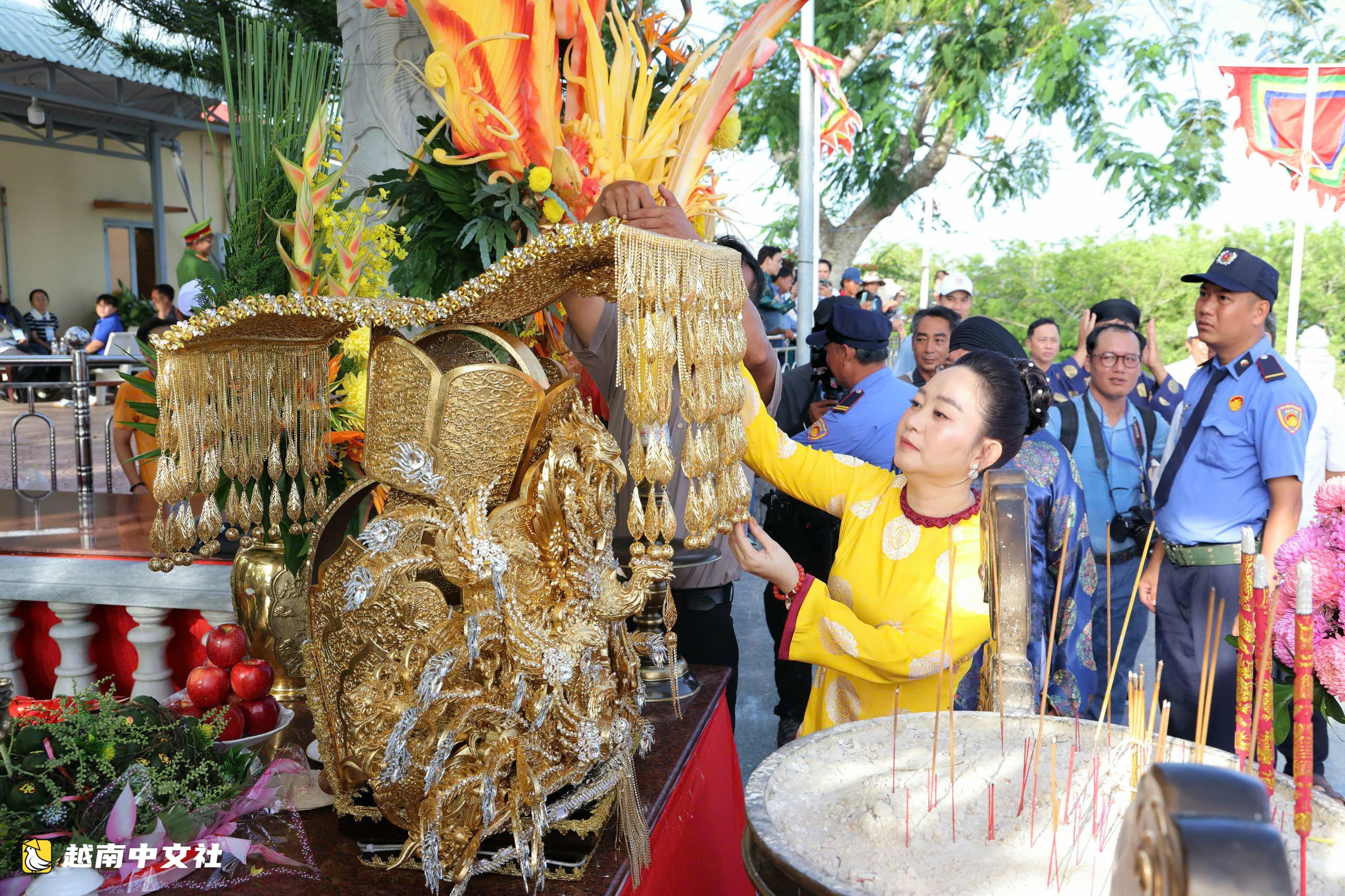 越南山舍主母誕辰:重現神像巡遊與九花浴禮