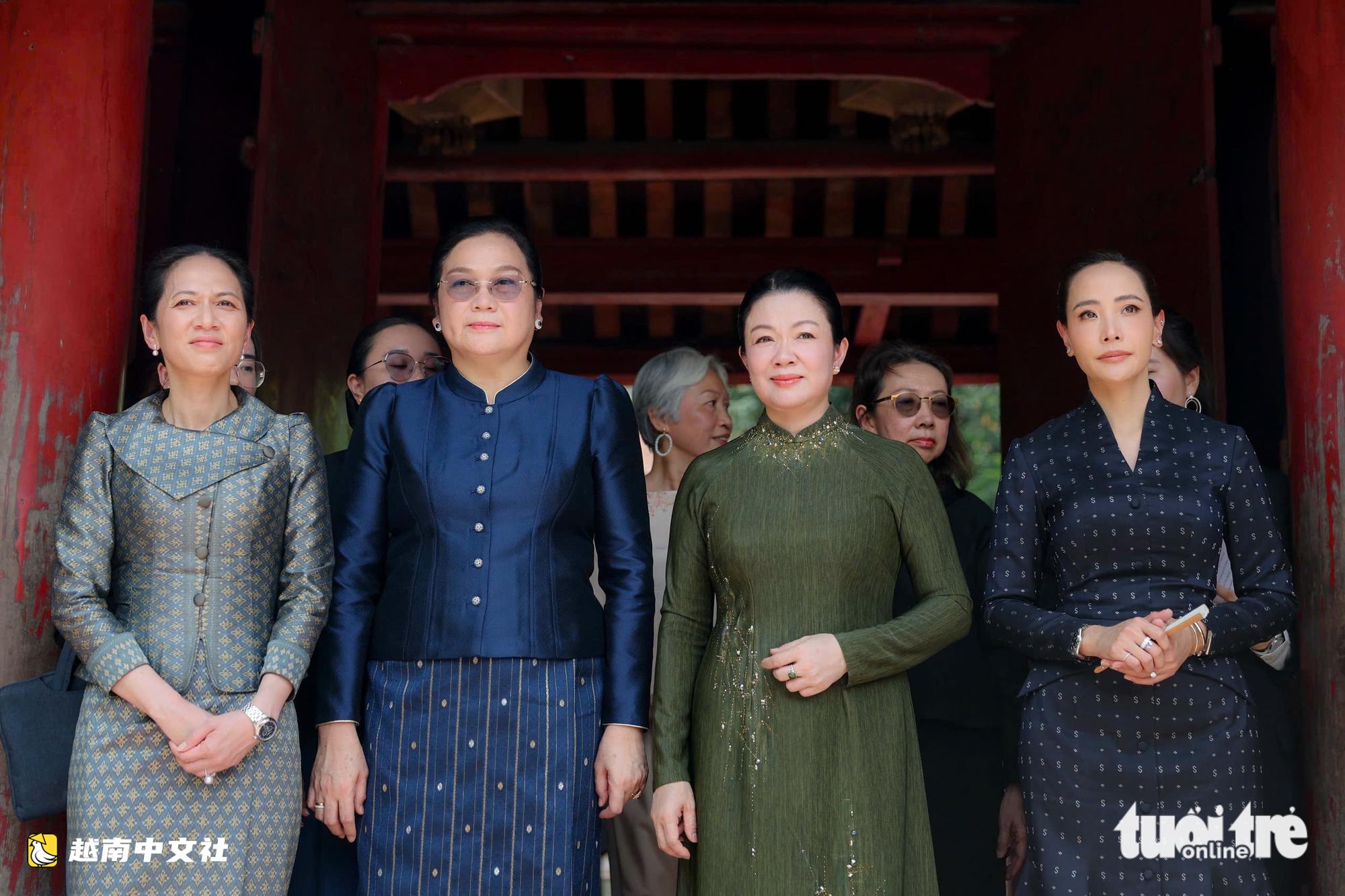 越南總理黎民興夫人與老撾、柬埔寨、泰國總理夫人參觀文廟-國子監