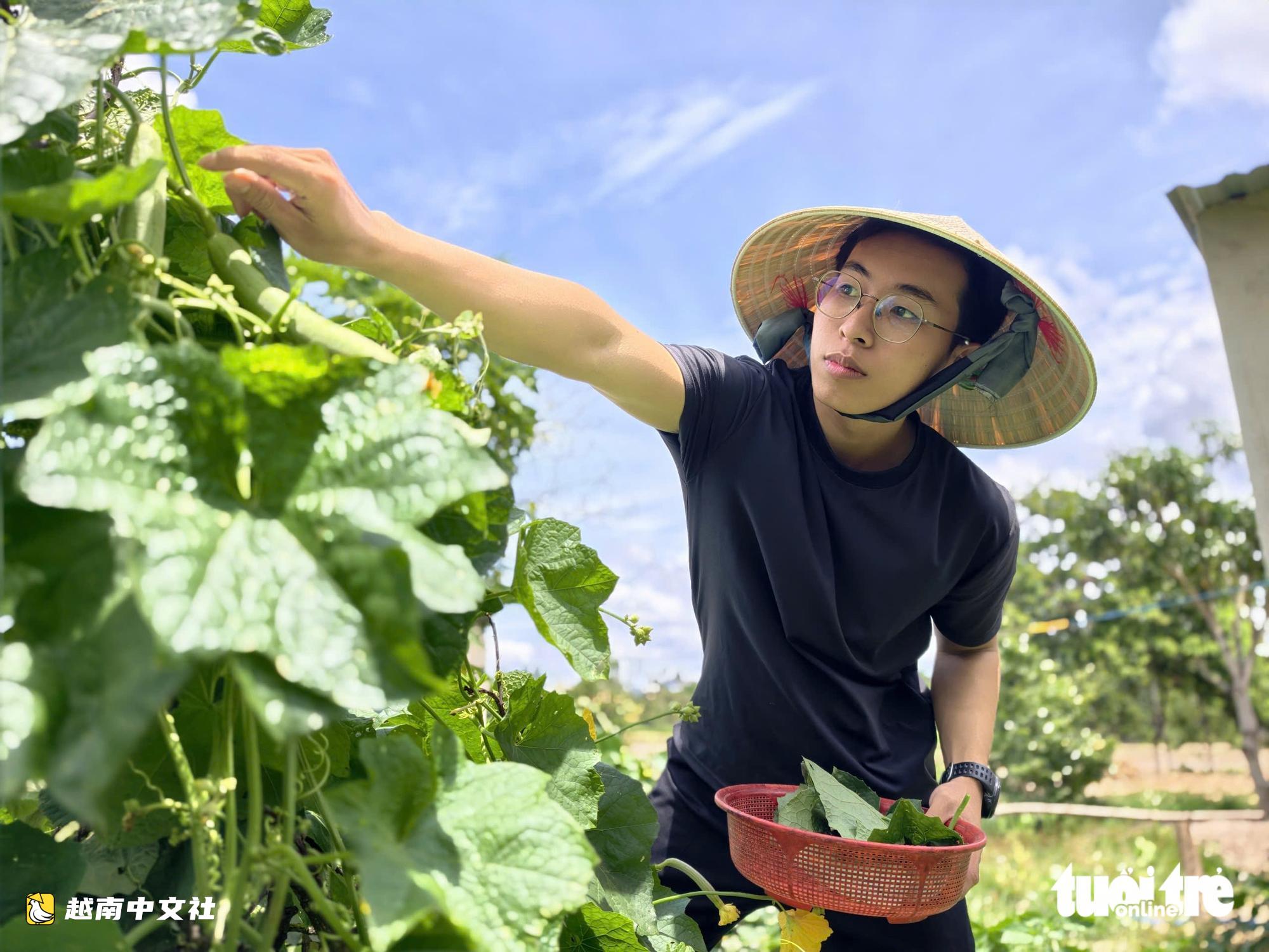 越南男孩在正式考試前將家變成“無監考考場”