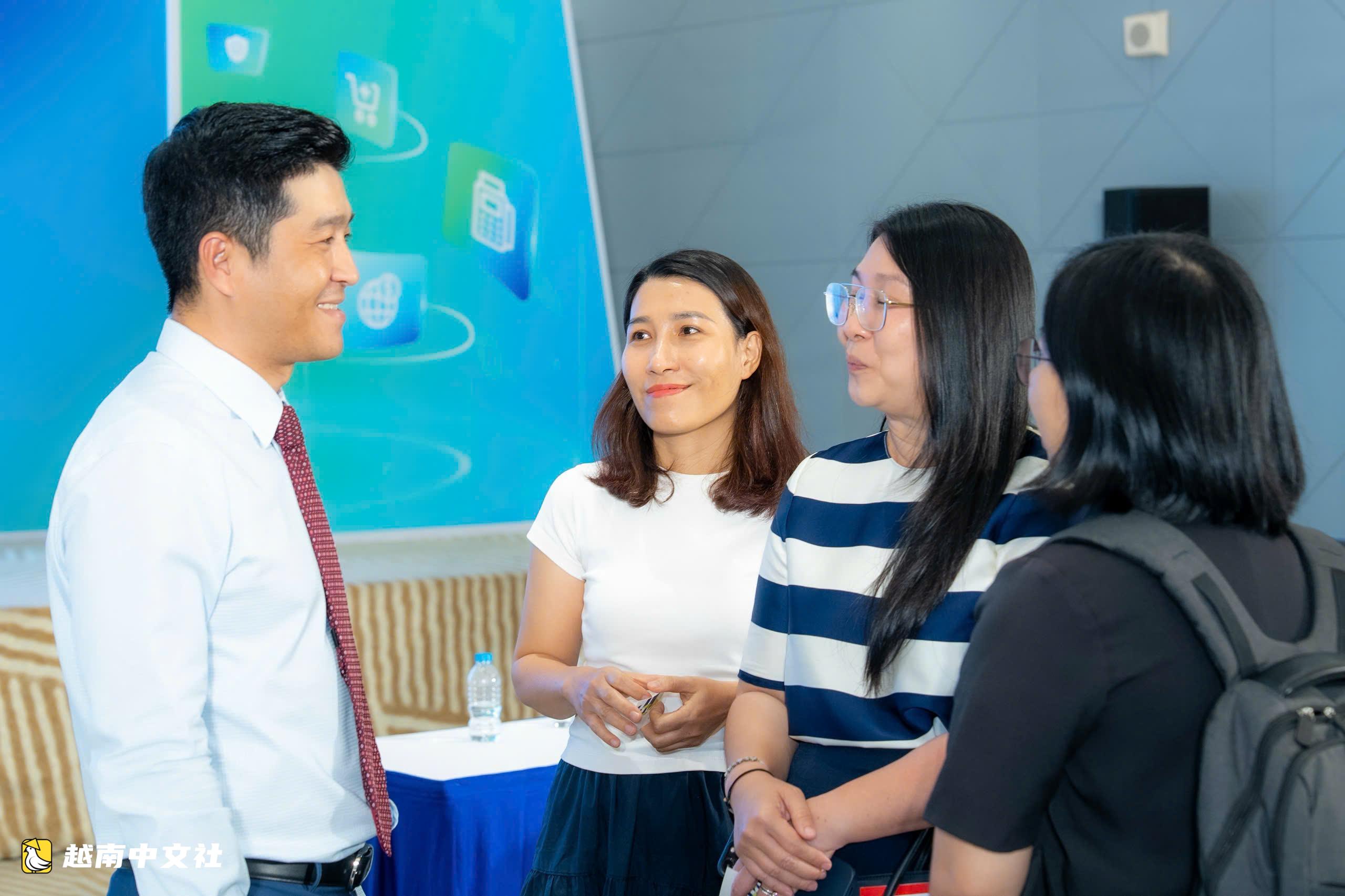 越南企業加速數字支付,銀行如何回應手續費政策?