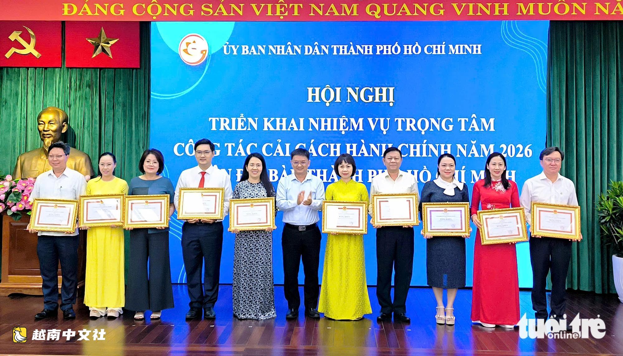越南胡志明市在行政改革中處理超過400萬份文件,準時率約99%