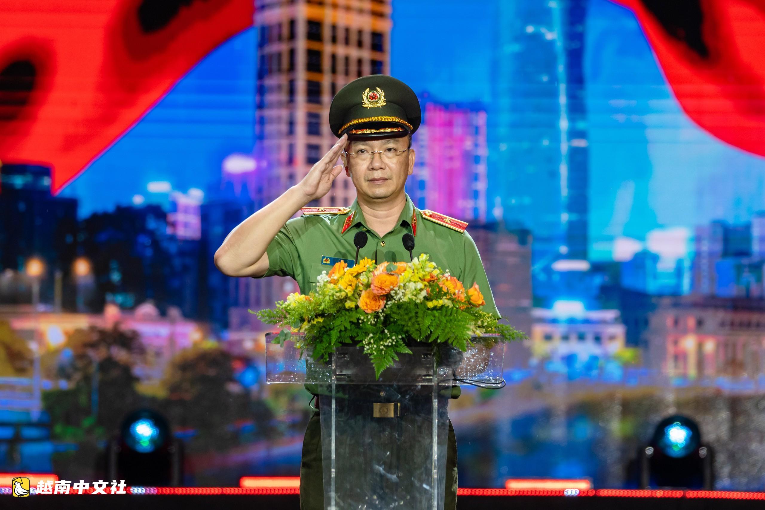 越南“祖國安寧”系列活動感恩民眾與安全力量同行