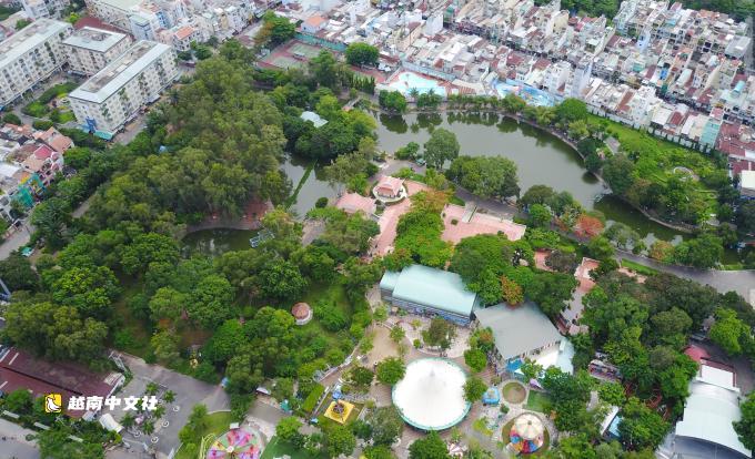 胡志明市在黎氏蓮公園超度烈士與同胞