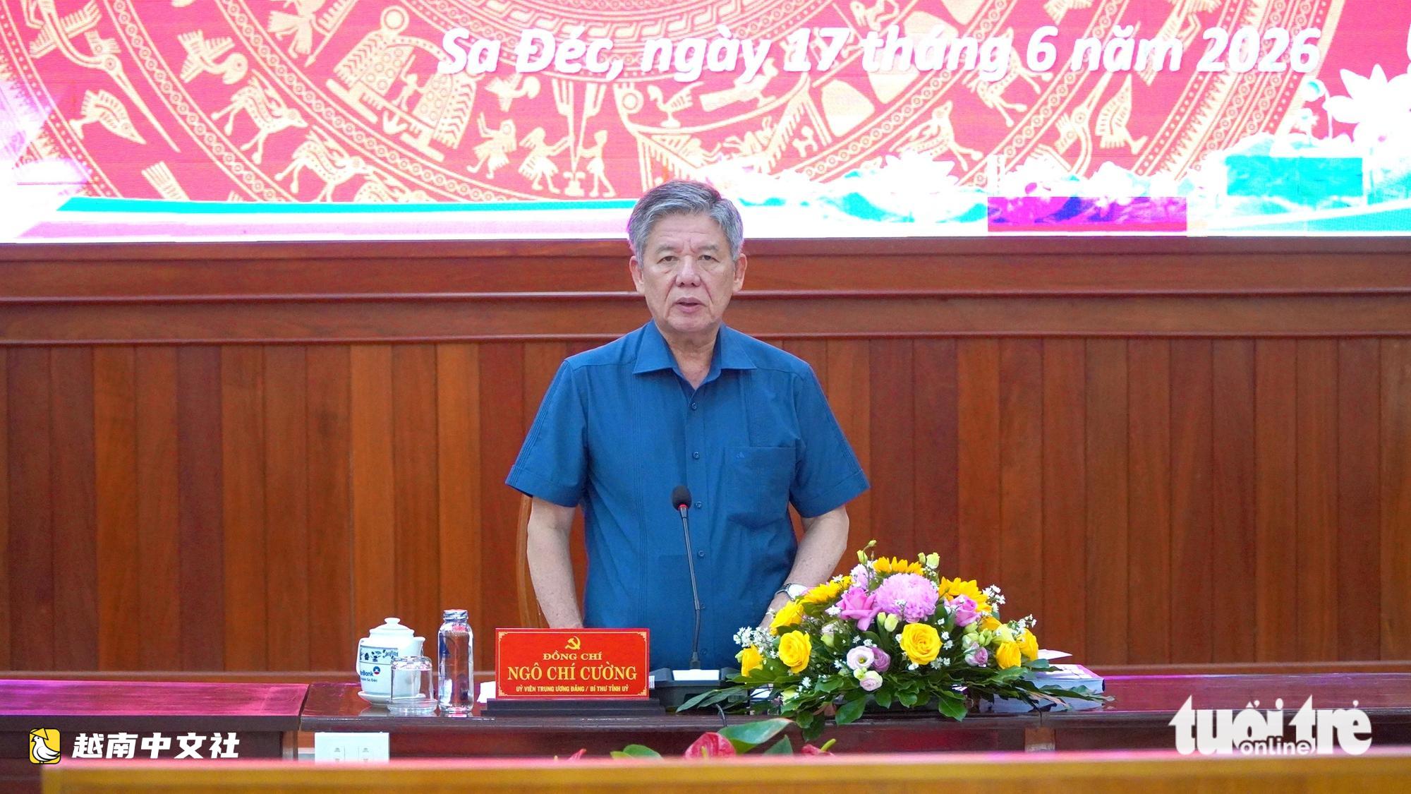 越南同塔省委書記檢查全民健康體檢工作