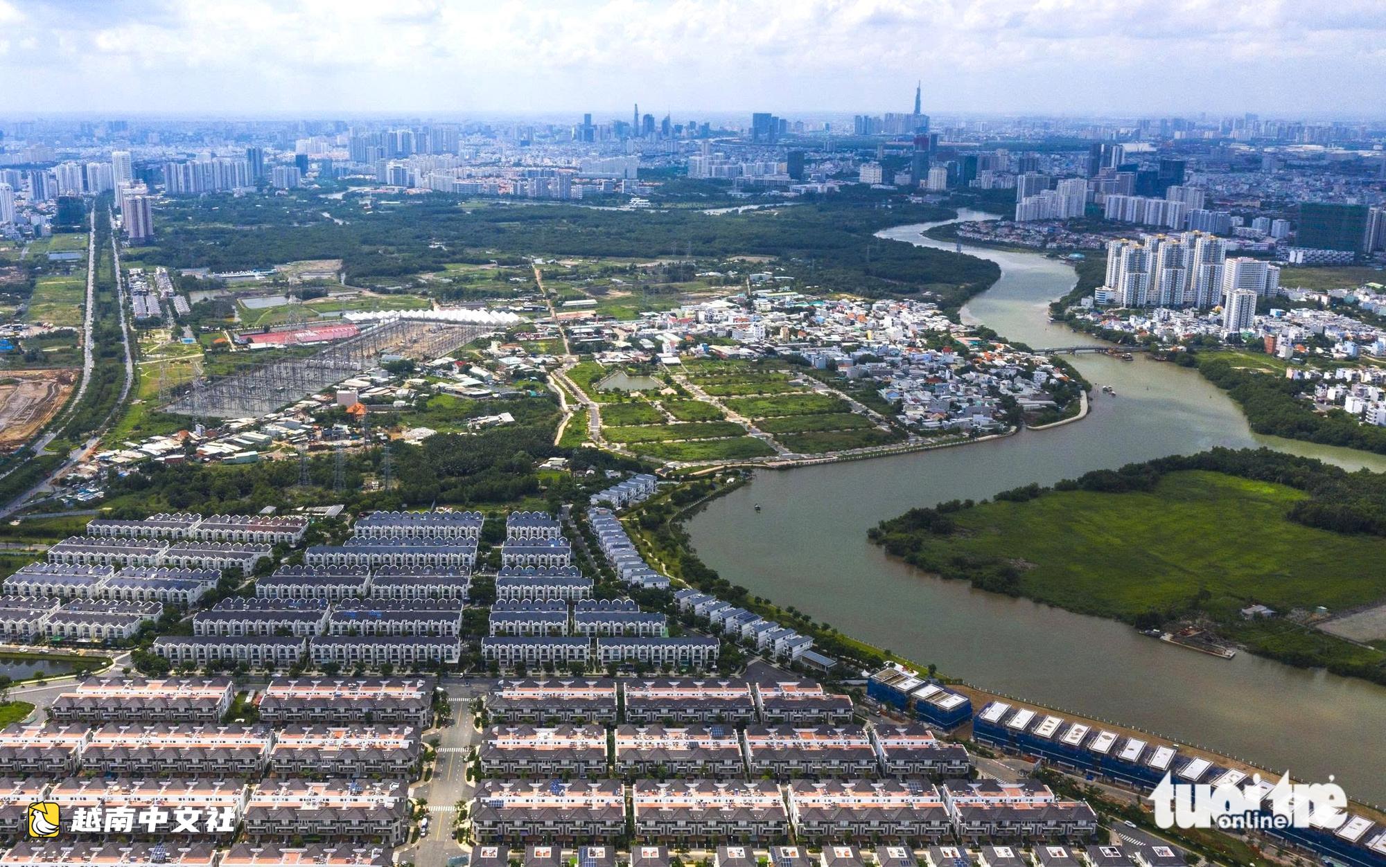 越南胡志明市各鄉改為坊後呈現繁華街景