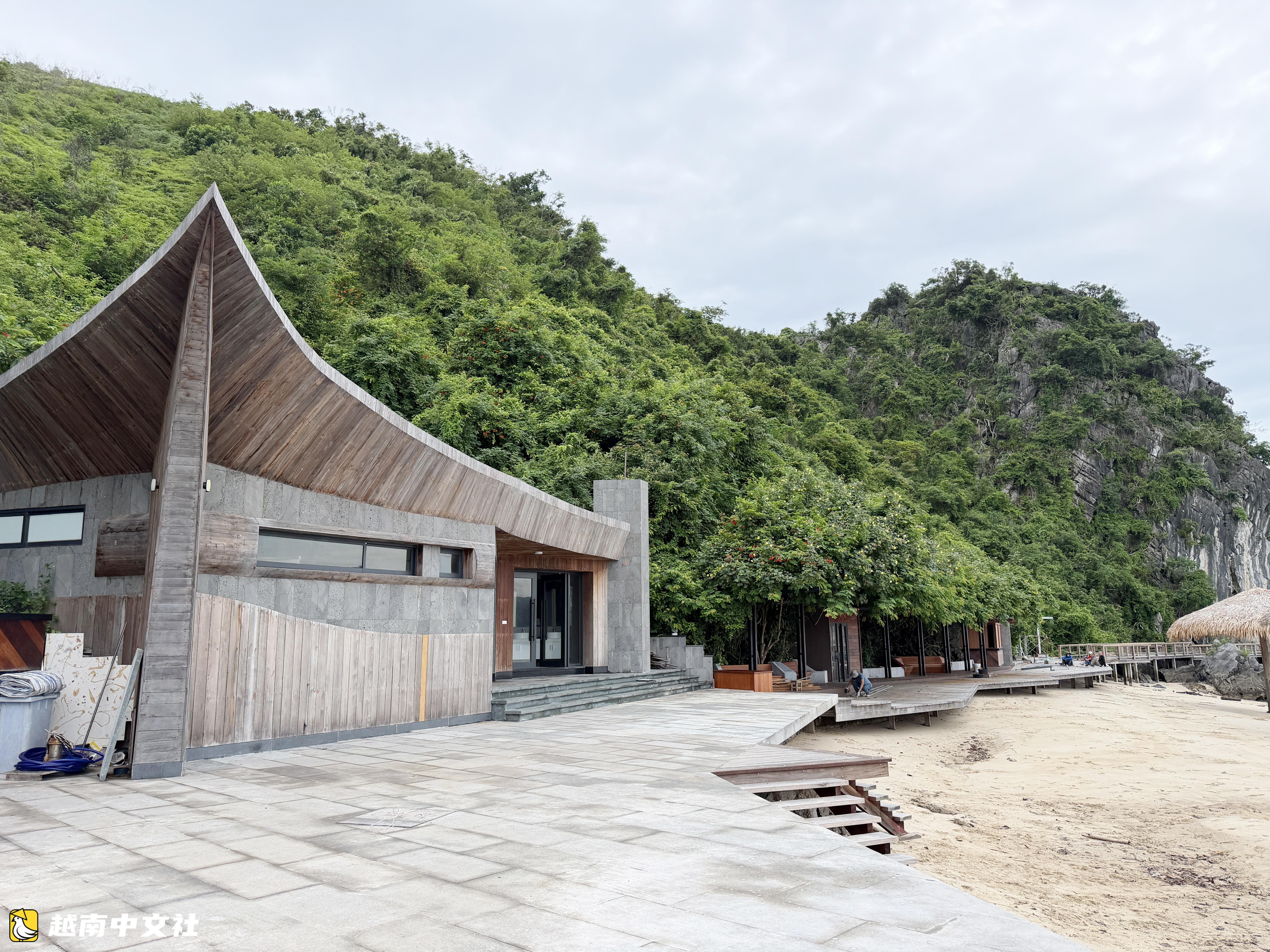 越南下龍灣躋身世界百強海灘之列的Soi Sim海灘將於6月底投入運營