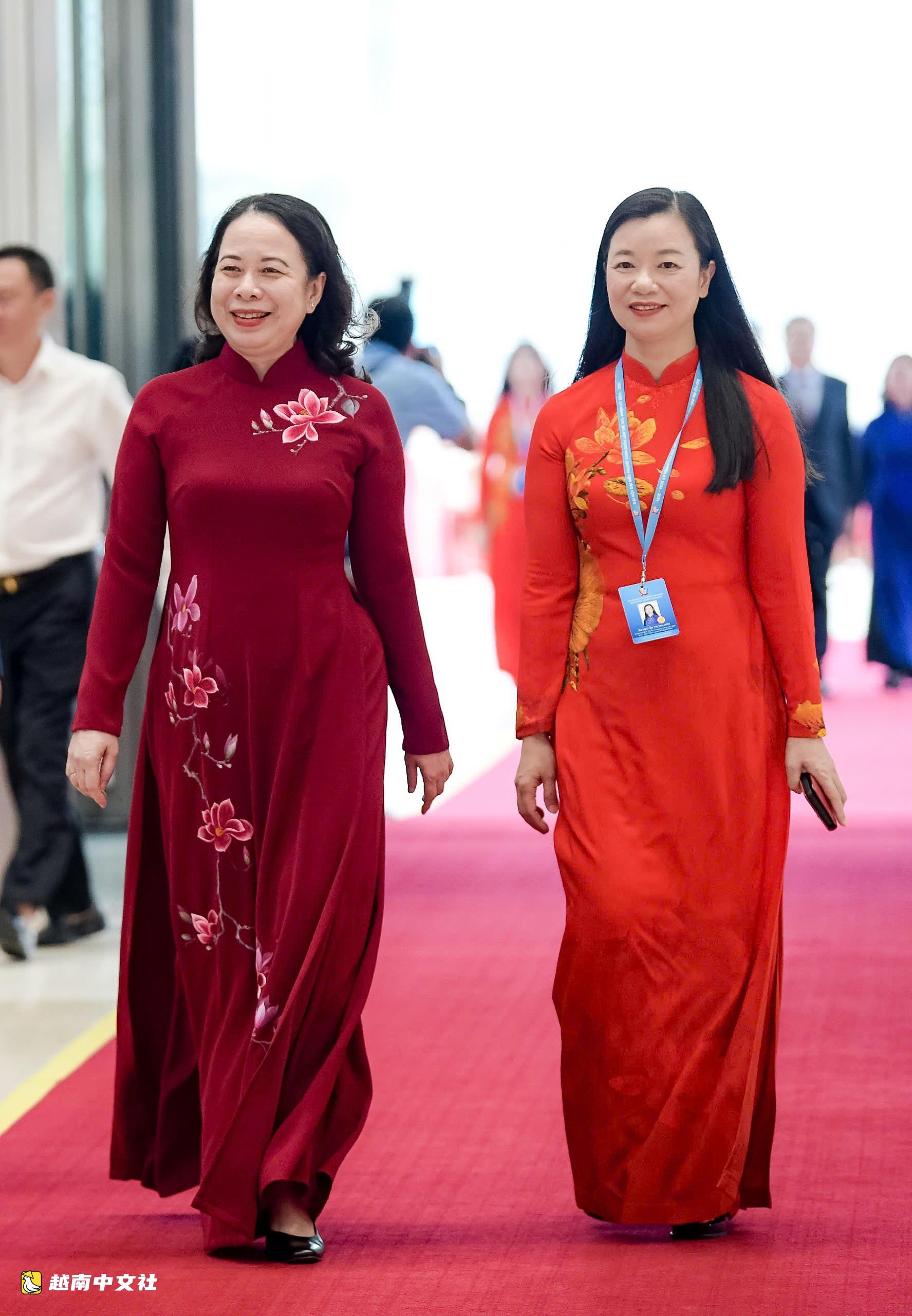 越南國會主席及黨和國家領導人出席第十四屆全國婦女代表大會