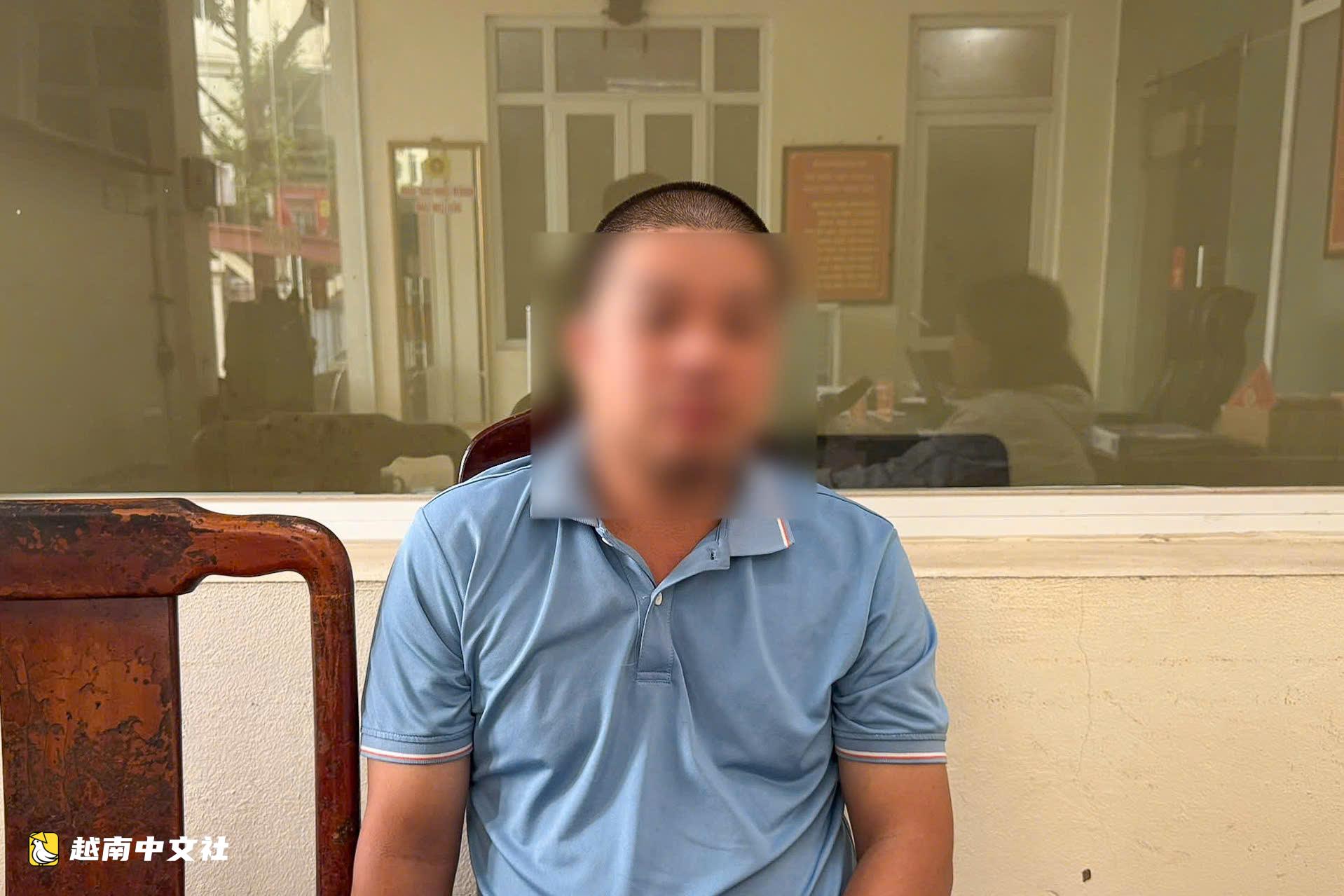 越南河內司機酒精濃度超標兩倍，脫衣阻攔交警執法
