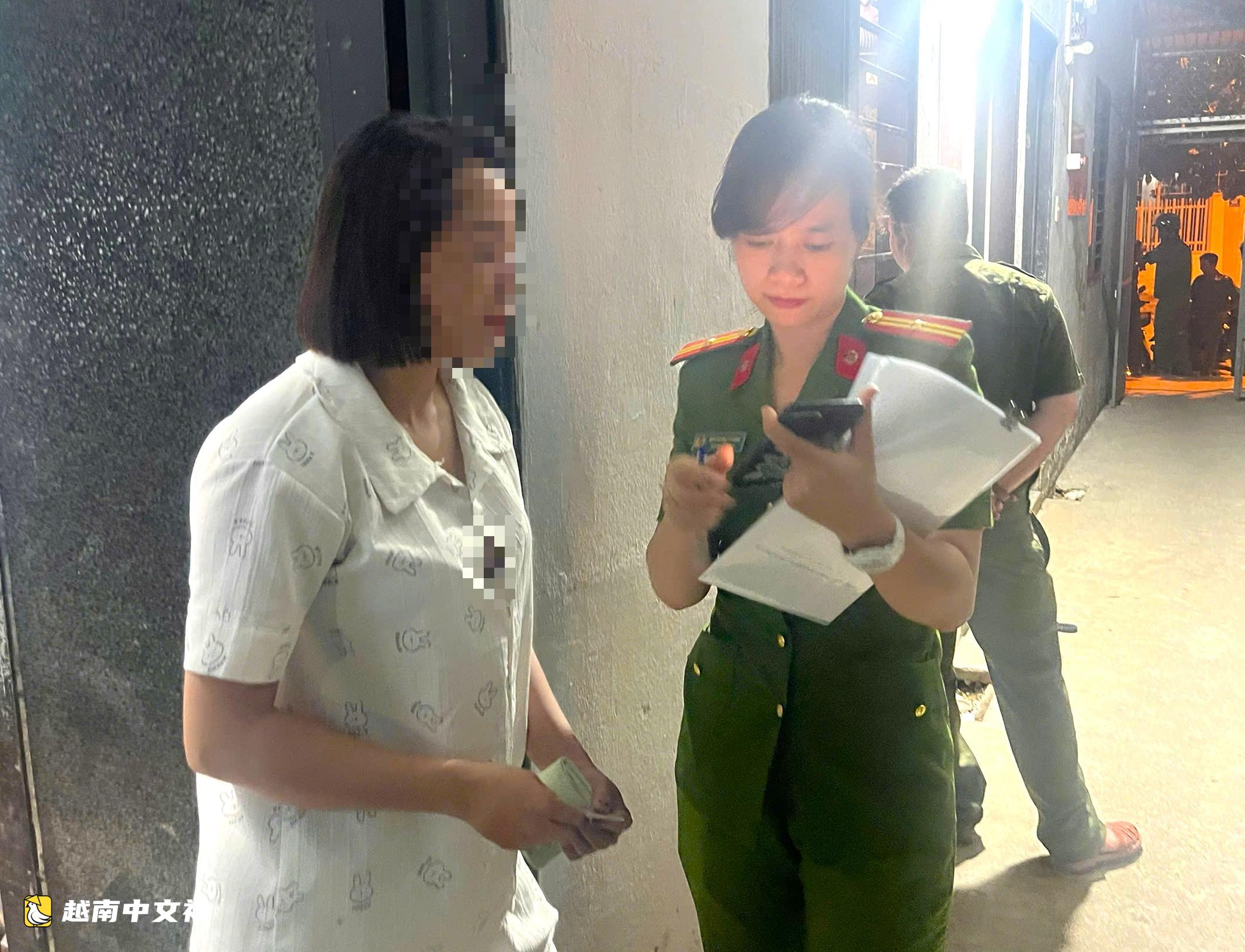 越南芽莊坊公安上門對出租房逐戶進行毒品檢測