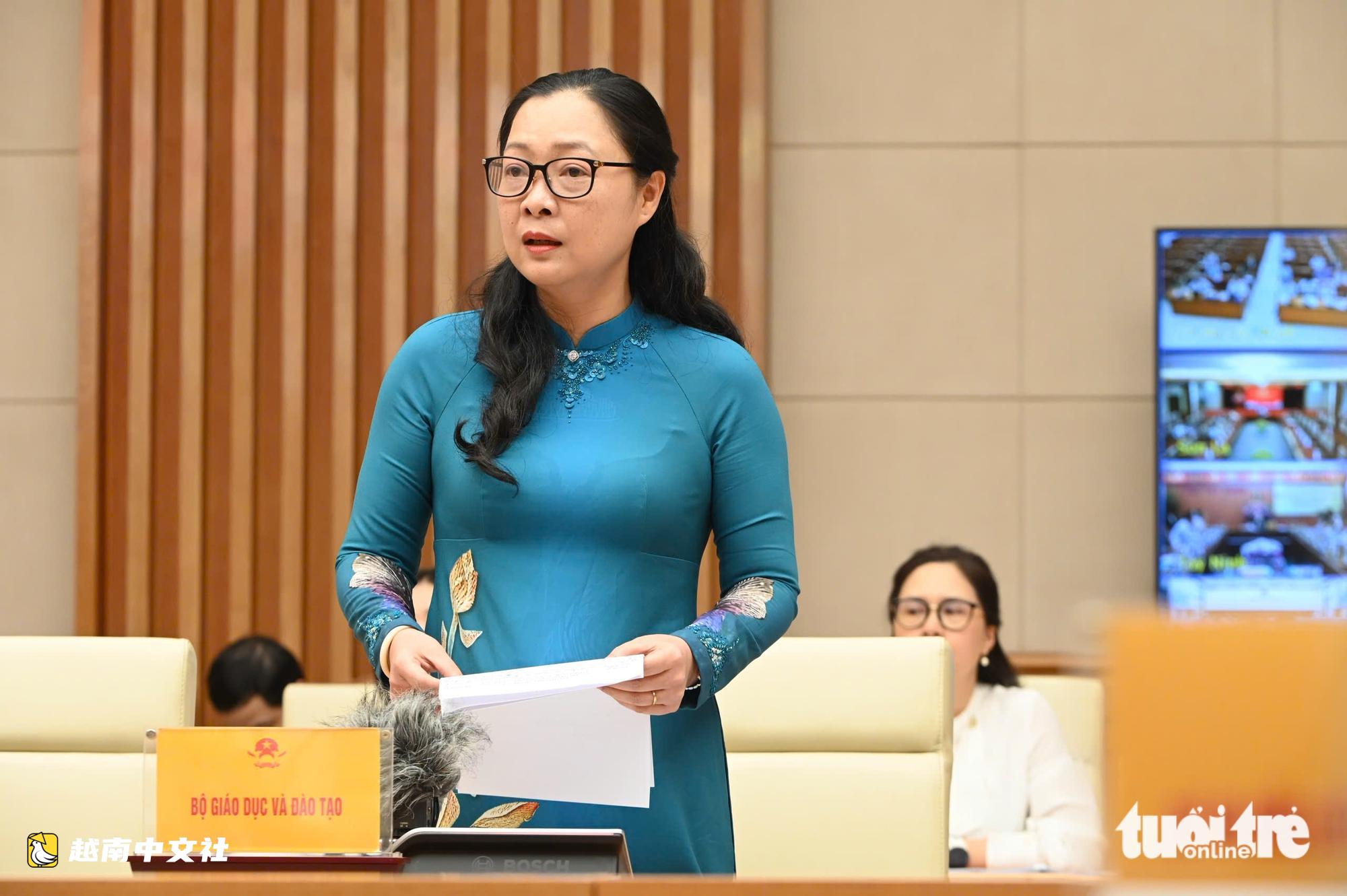 越南副總理擔憂兒童被網絡引誘、操縱