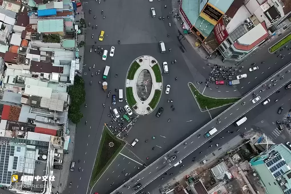 越南朗加嘎環島改造完成,新地標為雒鳥雕像