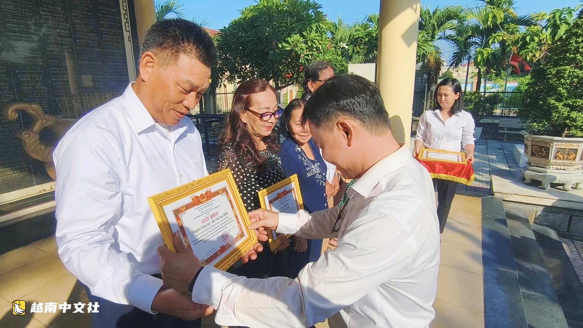 越南胡志明市22號國道升級項目:民眾拆除房屋移交場地