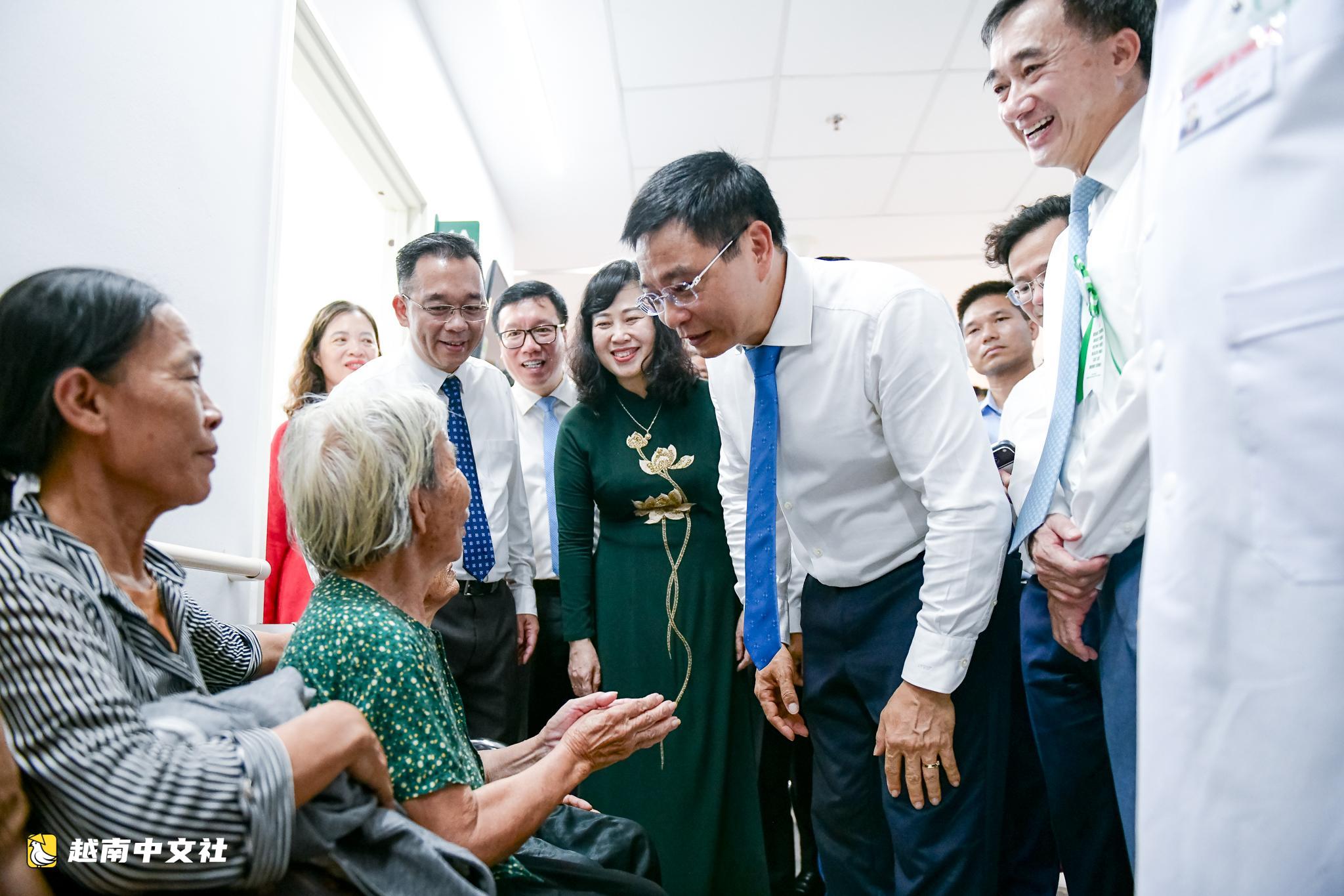 越南白梅醫院寧平分院正式運營:居民欣喜能夠在離家近的地方看病