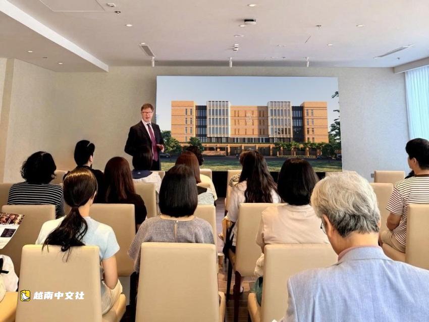 越南胡志明市首次迎來英國溫布爾登國王學院課堂活動