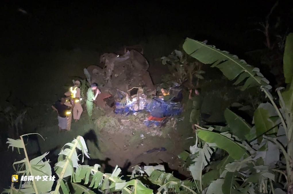 越南山羅一輛卡車墜入深谷,三人死亡