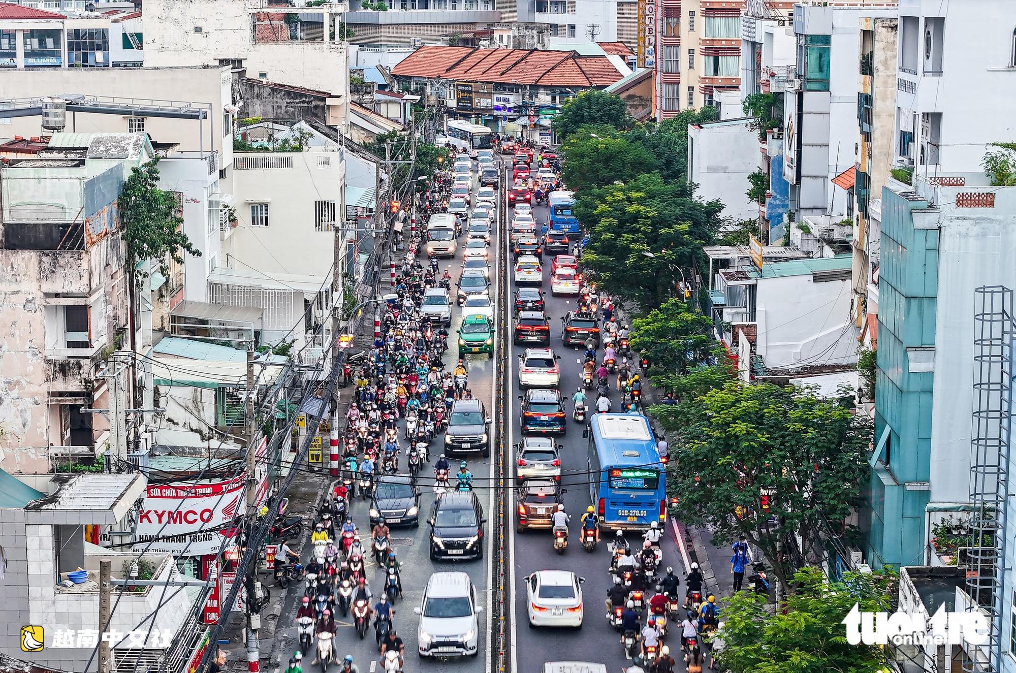 欣賞視角與航拍:越南芹椰-頭頓跨海公路開工前全景