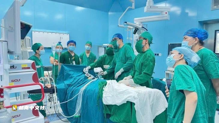 越南胡志明市成立50週年:專科醫療覆蓋168個坊、鄉、特區